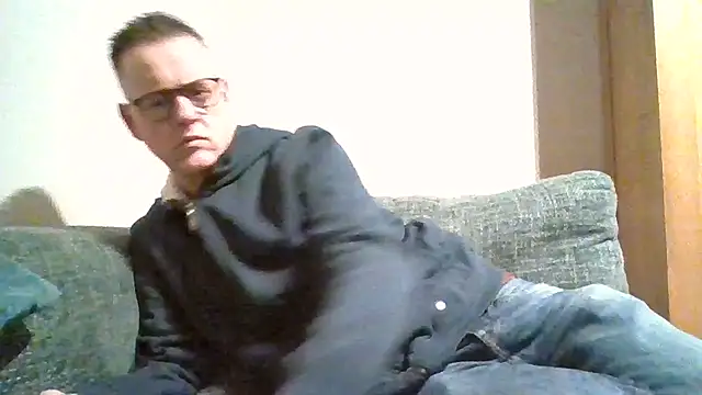 Snapshot of Hectorthyssen1 chatting on February 2, 10:49 pm Hectorthyssen1 online show from February 2, 10:49 pm