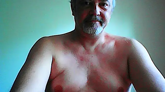 Snapshot of GayPourToi chatting on October 21, 9:12 am GayPourToi online show from October 21, 9:12 am