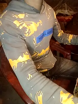 Snapshot of cutetaraaarhjn chatting on December 2, 5:24 pm cutetaraaarhjn online show from December 2, 5:24 pm