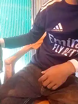 Snapshot of cutetaraaarhjn chatting on December 18, 3:47 am cutetaraaarhjn online show from December 18, 3:47 am