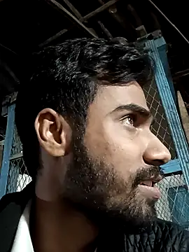 Snapshot of Skinny_Bigass_23 chatting on December 19, 2:57 pm Skinny Bigass 23 online show from December 19, 2:57 pm