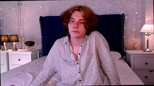 iwillfall online show from September 13, 10:11 pm