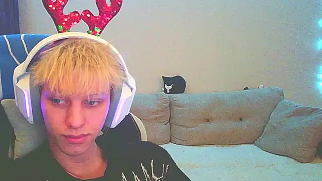 Ostin meow online show from December 13, 1:12 pm