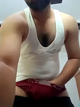 Snapshot of smartboy010101 chatting on February 20, 3:56 am smartboy010101 online show from February 20, 3:56 am