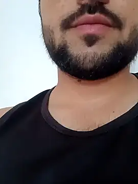 Snapshot of smartboy010101 chatting on October 2, 3:43 am smartboy010101 online show from October 2, 3:43 am