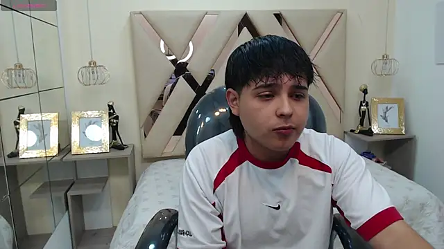 AndrewPherson online show from December 29, 1:17 pm