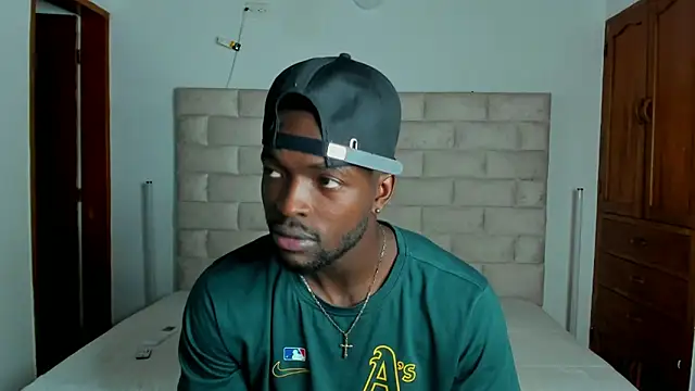 Dylan Taylor online show from February 15, 4:18 am