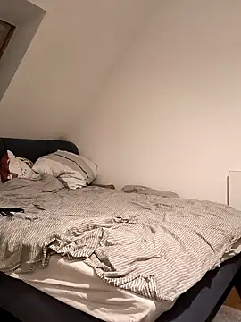 SunbakedMedal71 online show from March 13, 10:27 pm