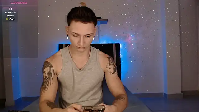 arthurphoenix  online show from January 5, 2:38 am