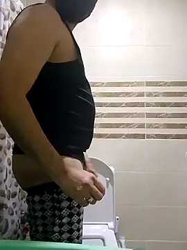 Snapshot of arabian82 chatting on December 30, 12:32 am arabian82 online show from December 30, 12:32 am