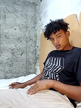 Black Diamon  online show from November 6, 7:28 pm