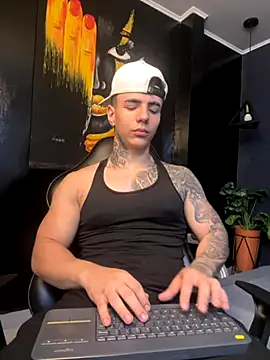 Flynn Riider online show from November 21, 6:07 pm