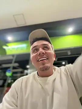 adam-rivera online show from January 17, 2:03 am