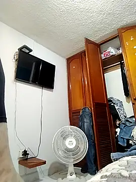 Bombi22 online show from February 18, 6:28 pm