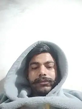 Snapshot of Solomen00 chatting on January 7, 2:33 am Solomen00 online show from January 7, 2:33 am