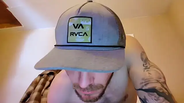 Huntzg23 online show from December 2, 11:57 am