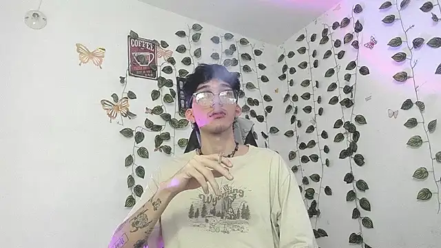 skinny dann online show from March 19, 1:10 am