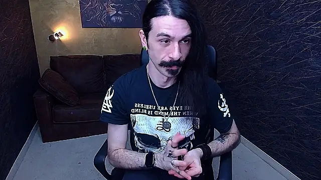 AxelColton online show from February 5, 11:50 am