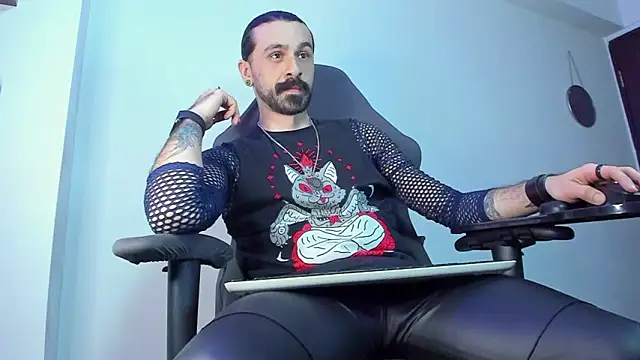 AxelColton online show from March 3, 5:53 pm