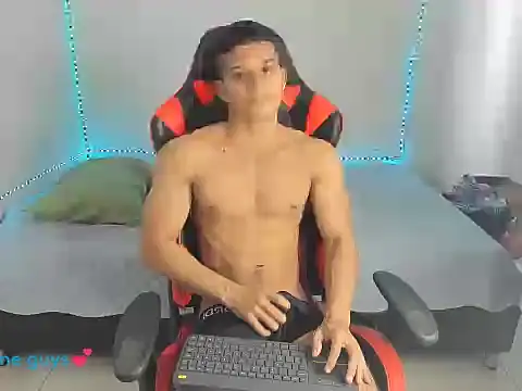 oliver thompsson7 online show from January 14, 7:39 pm