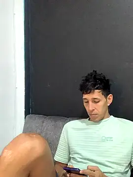 judesmith95 online show from September 12, 4:18 pm