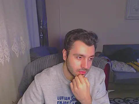 Snapshot of handsomeee04 chatting on February 24, 10:03 pm handsomeee04 online show from February 24, 10:03 pm