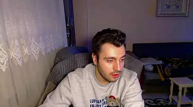 Snapshot of handsomeee04 chatting on February 21, 9:43 pm handsomeee04 online show from February 21, 9:43 pm