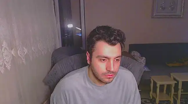 Snapshot of handsomeee04 chatting on February 16, 1:27 am handsomeee04 online show from February 16, 1:27 am
