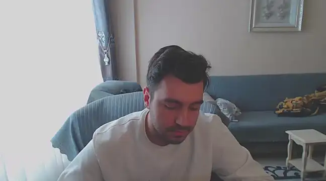 Snapshot of handsomeee04 chatting on March 16, 9:49 am handsomeee04 online show from March 16, 9:49 am
