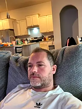 miojim593 online show from December 2, 5:05 pm