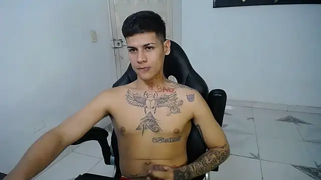 Clyde019 online show from February 28, 9:44 pm