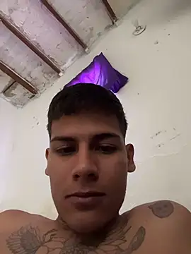 Clyde019 online show from November 4, 7:04 pm