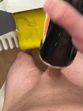 Snapshot of mister_pbk chatting on February 28, 2:31 pm mister pbk online show from February 28, 2:31 pm