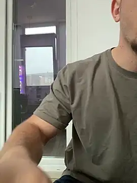 Snapshot of couplehot992 chatting on December 24, 9:28 am couplehot992 online show from December 24, 9:28 am