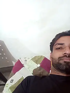 Snapshot of playboyz77 chatting on January 5, 2:19 pm playboyz77 online show from January 5, 2:19 pm