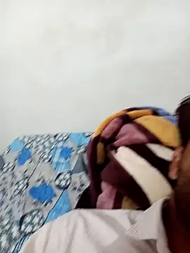 Snapshot of playboyz77 chatting on January 1, 2:31 pm playboyz77 online show from January 1, 2:31 pm