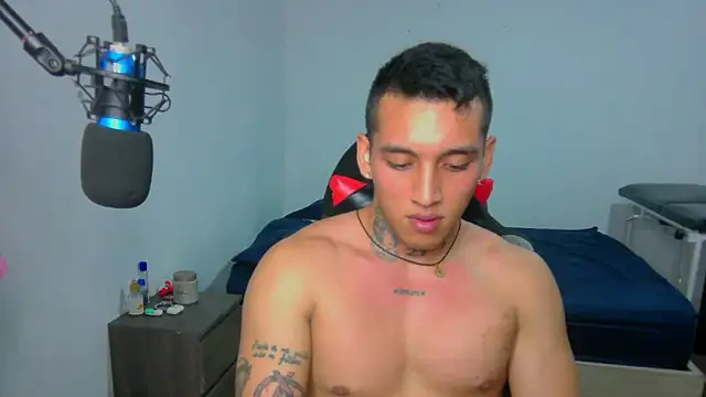 David Adams2003 online show from January 22, 1:31 am