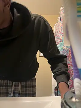 Snapshot of Knowdaboy chatting on October 30, 3:24 pm Knowdaboy online show from October 30, 3:24 pm