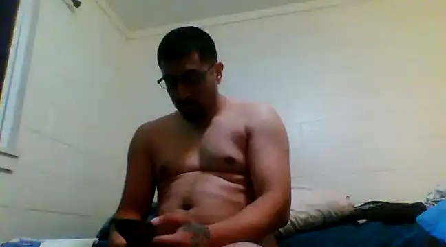 Snapshot of k1oudE chatting on February 27, 3:37 pm k1oudE online show from February 27, 3:37 pm