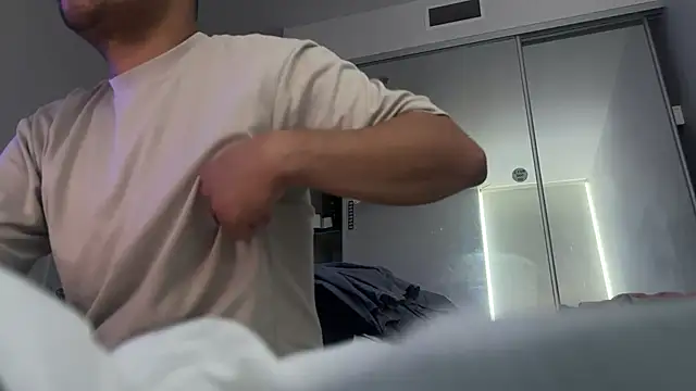 OzzyNurseCutie online show from January 16, 5:42 am