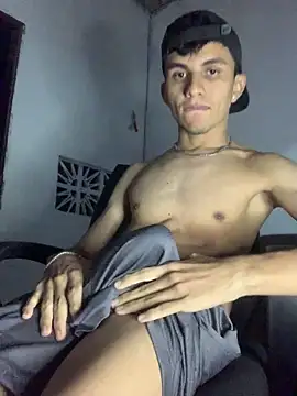 gabrielzinnnn085 online show from November 29, 4:25 am