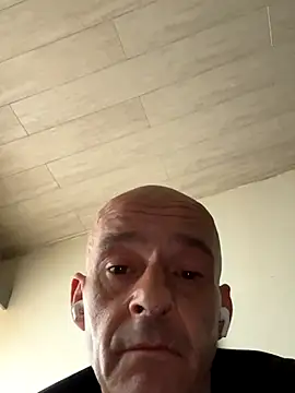 horndude187187 online show from October 7, 7:01 am