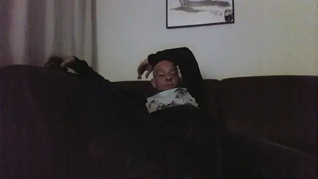 horndude187187 online show from January 18, 1:23 am