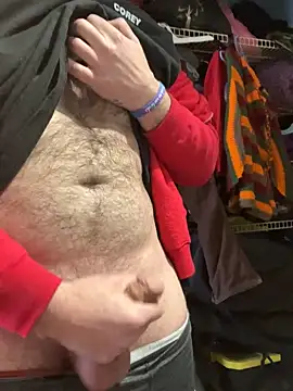 Snapshot of coreyl9718 chatting on February 19, 7:38 pm coreyl9718 online show from February 19, 7:38 pm