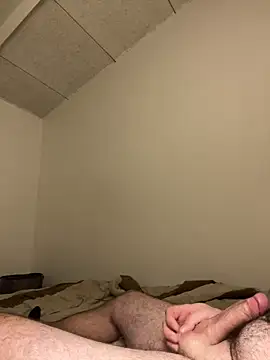 Snapshot of coreyl9718 chatting on January 10, 2:04 am coreyl9718 online show from January 10, 2:04 am