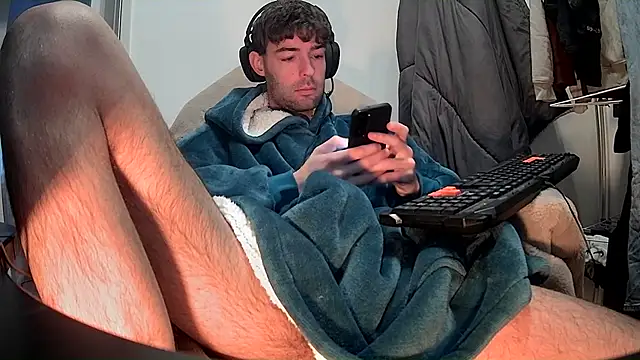 onesieboyx online show from January 20, 1:53 pm