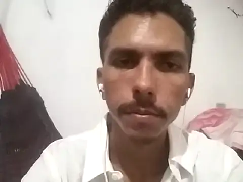 MagrinhoSaradoo online show from February 22, 3:21 pm