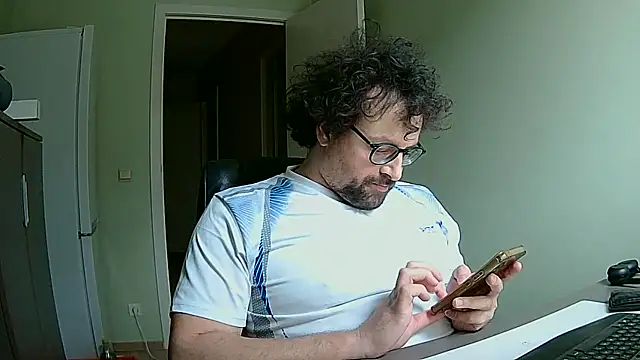 littlehairyman online show from January 12, 10:41 am