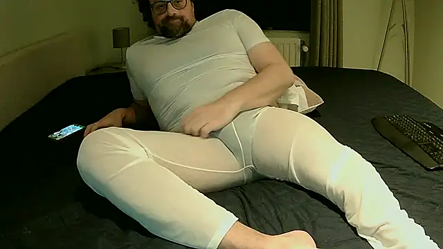 littlehairyman online show from November 12, 7:19 pm