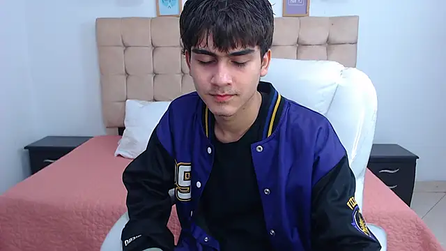 Tommy18   online show from February 6, 6:29 am